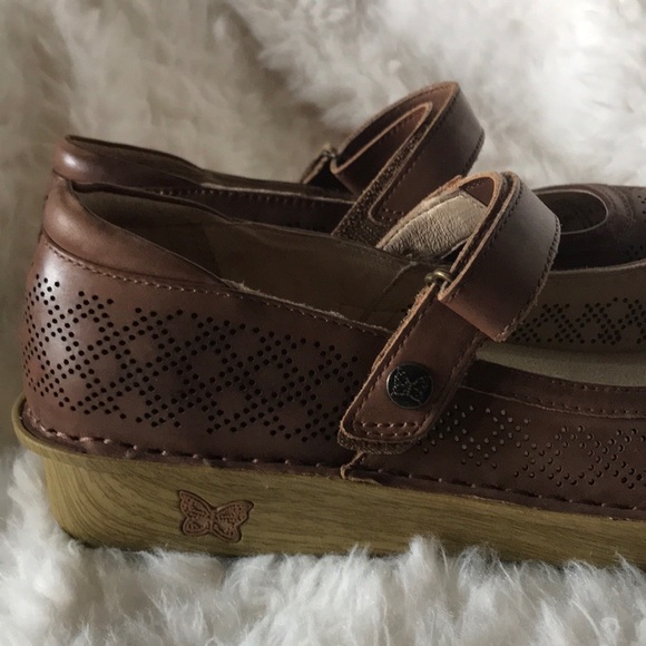 Algeria Mary Janes - Picture 6 of 7